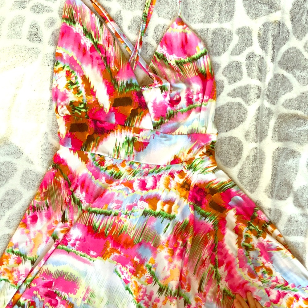 **SOLD** NWOT dress (See pics)